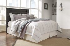 Brinxton Queen/Full Panel Headboard
