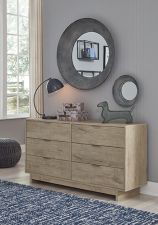 Oliah Dresser